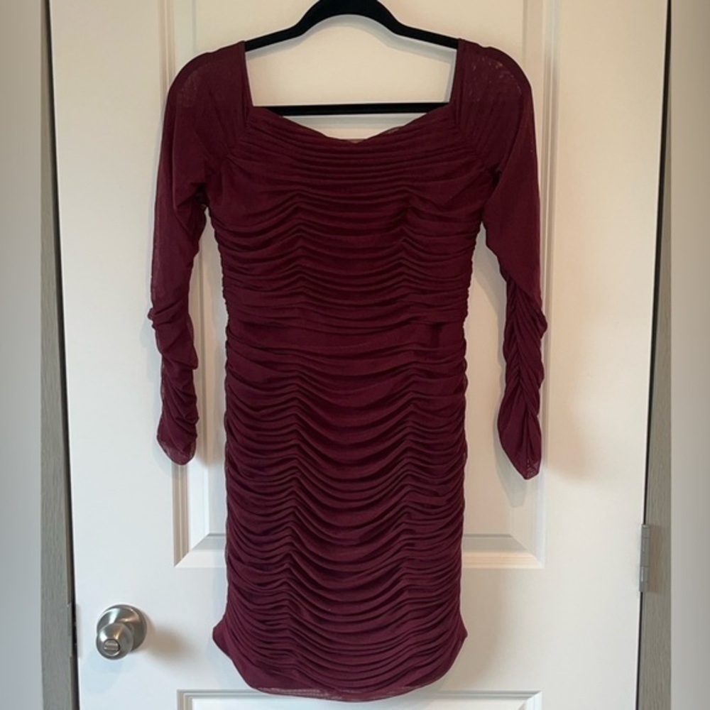 Dress the Population Burgundy "Dawn" Off Shoulder Long Sleeve Dress Large